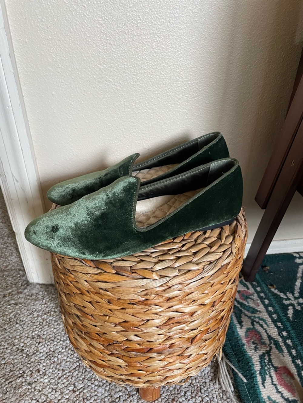 Birdies Women's Velvet Slip-On Flats in Deep Green